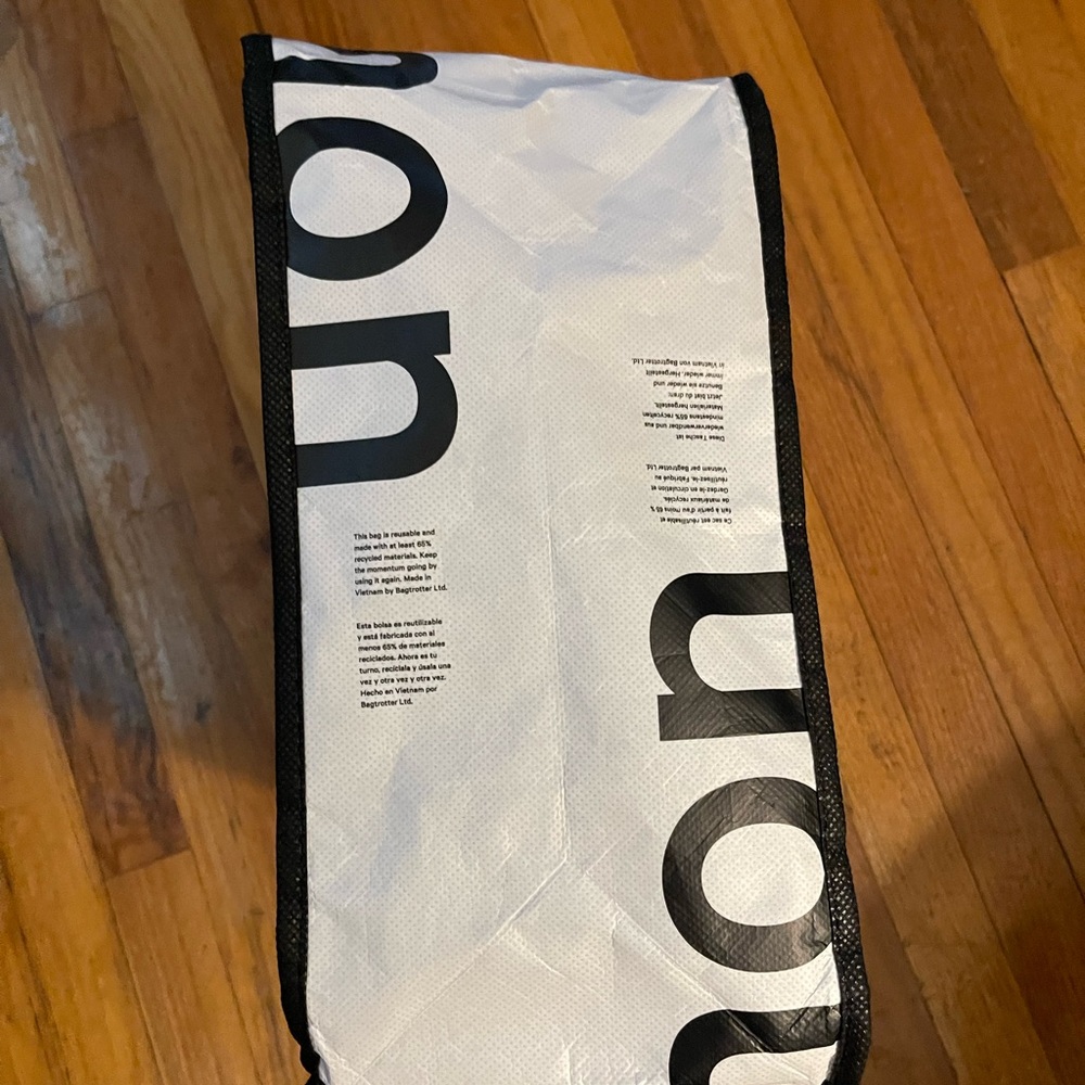 lululemon athletica Black and White Tote Bag - Picture 6 of 7
